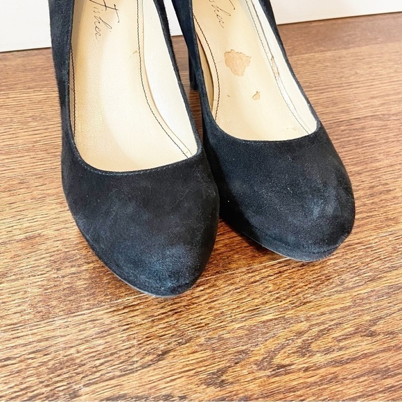 Marc Fisher | Black Suede Rounded Toe Pumps Size 8.5 - Picture 7 of 12
